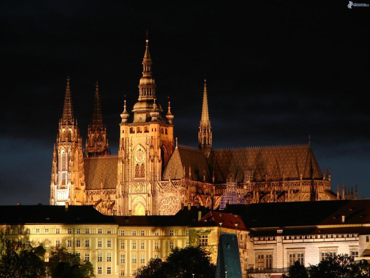 Apartahotel The Bookhouse, 5-bedroom By Castle Praga