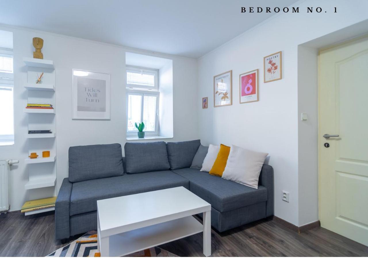 The Bookhouse, 5-bedroom By Castle Apartahotel *